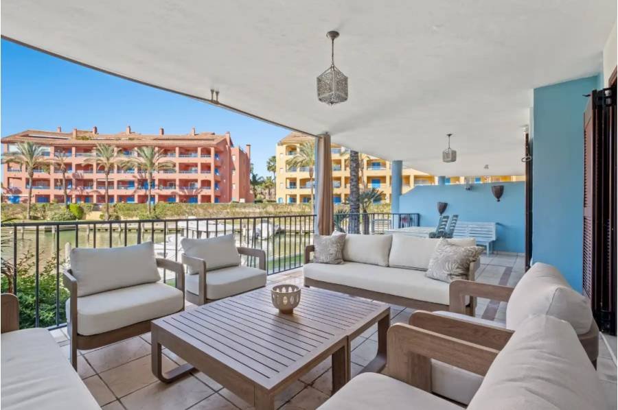 Apartment в Marina de Sotogrande, Sotogrande | 4 спален | €0.70M