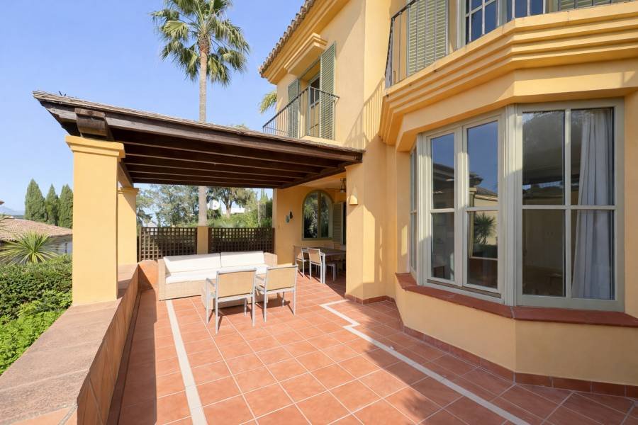 Semi Detached House в Sotogrande Alto, Sotogrande | 3 спален | €0.75M