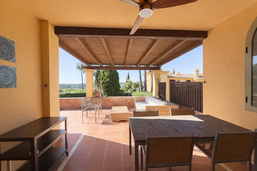 Semi Detached House в Sotogrande Alto, Sotogrande | 3 спален | €0.75M