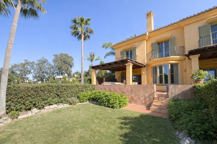 Semi Detached House в Sotogrande Alto, Sotogrande | 3 спален | €0.75M