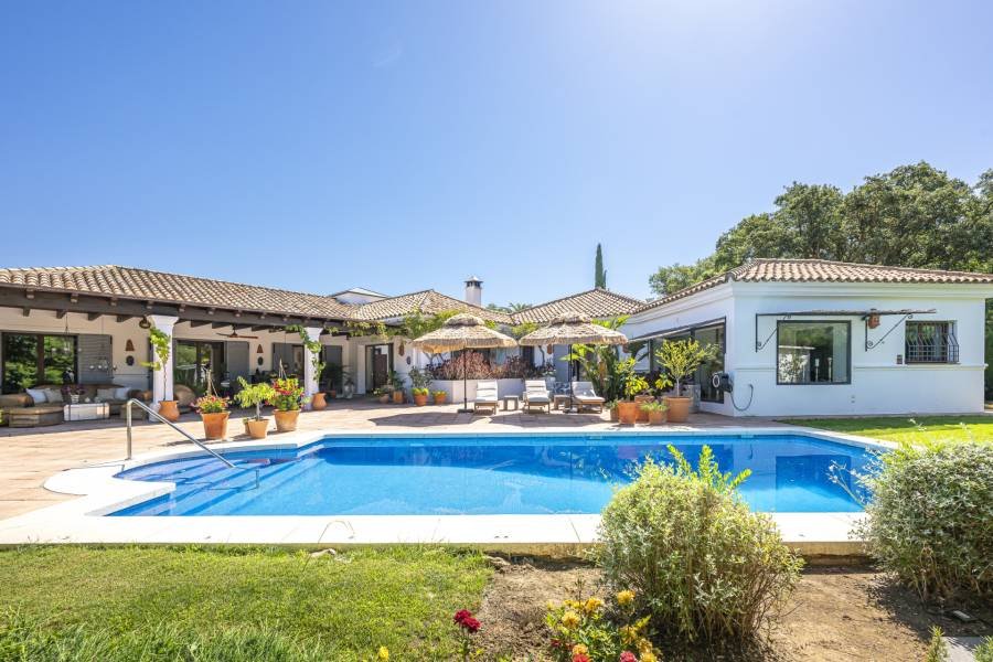 Villa in Sotogrande Alto Sotogrande | 6-bed | €1.80M