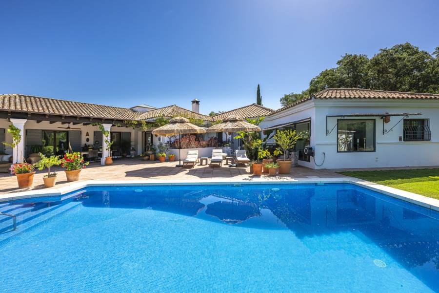 Villa in Sotogrande Alto Sotogrande | 6-bed | €1.80M