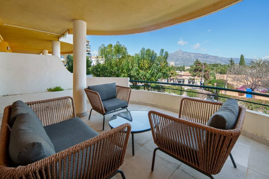 Duplex в Nueva Andalucia, Marbella | 2 спален | €0.54M
