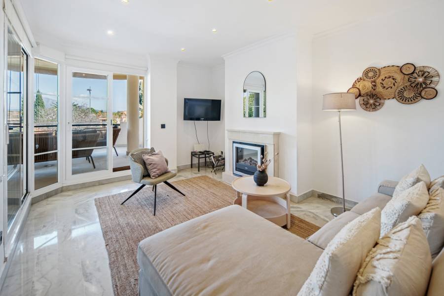 Duplex в Nueva Andalucia, Marbella | 2 спален | €0.54M