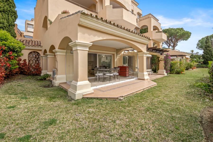 Ground Floor Apartment в Marbella Este, Marbella | 3 спален | €0.65M