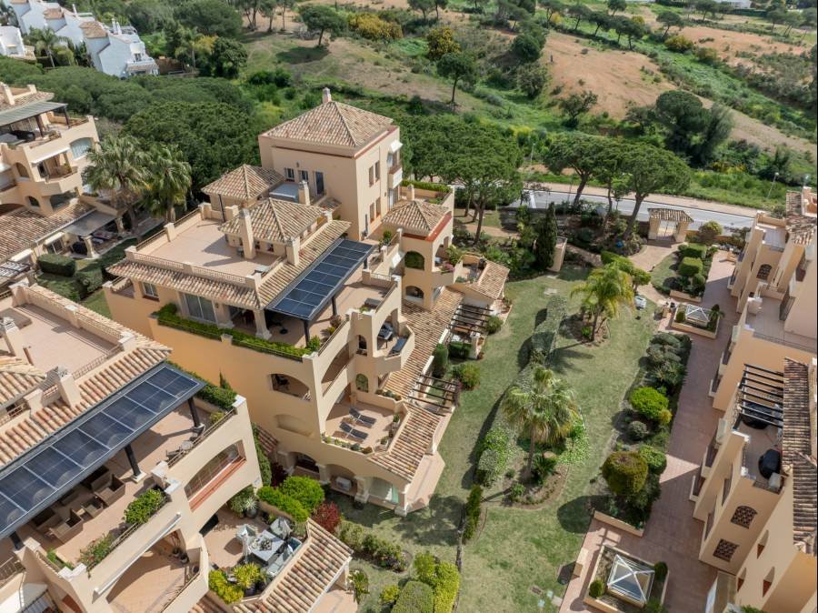 Ground Floor Apartment в Marbella Este, Marbella | 3 спален | €0.65M