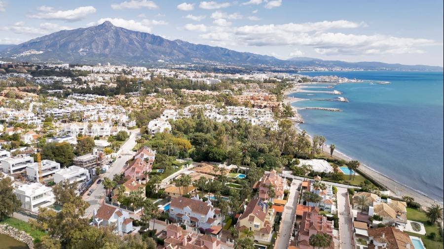 Villa in Marbella - Puerto Banus Marbella | 7-bed | €2.40M