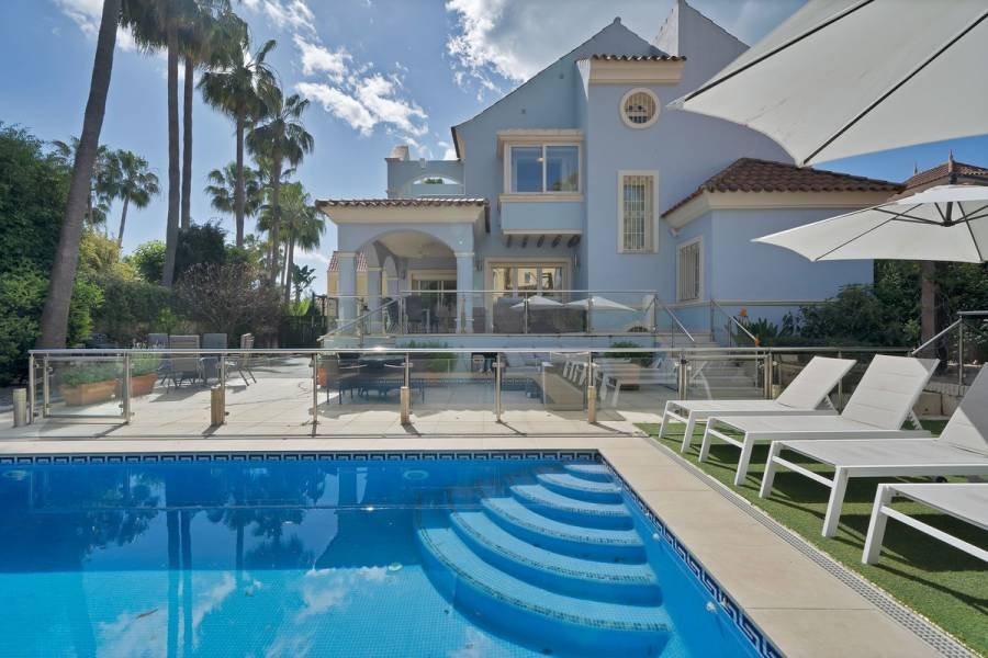 Villa in Marbella - Puerto Banus Marbella | 7-bed | €2.40M