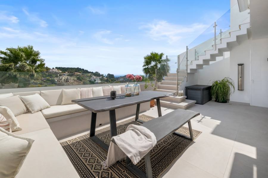 Penthouse в La Quinta, Benahavis | 2 спален | €0.74M