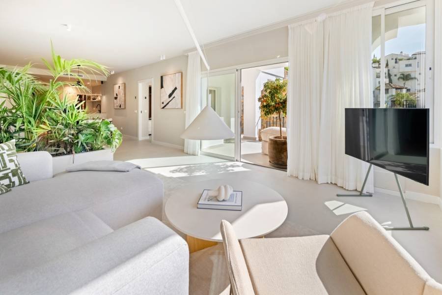 Duplex в La Quinta, Benahavis | 3 спален | €0.80M