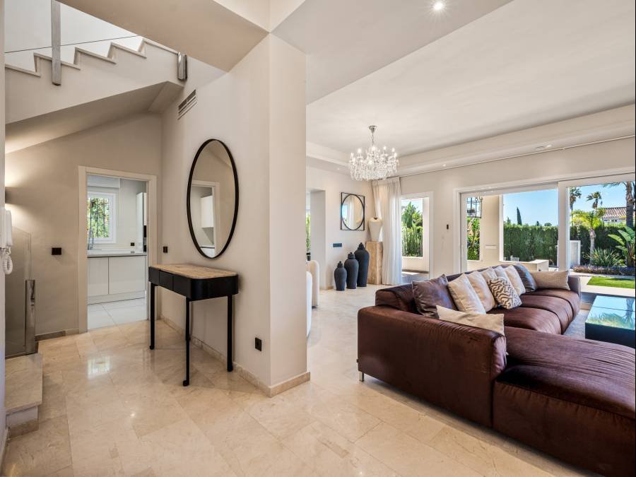 Villa in Nueva Andalucia Marbella | 6-bed | €4.25M