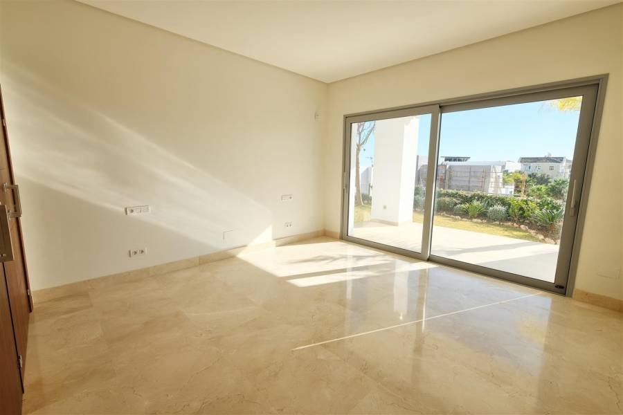 Villa in Puerto del Capitan Benahavis | 4-bed | €2.20M