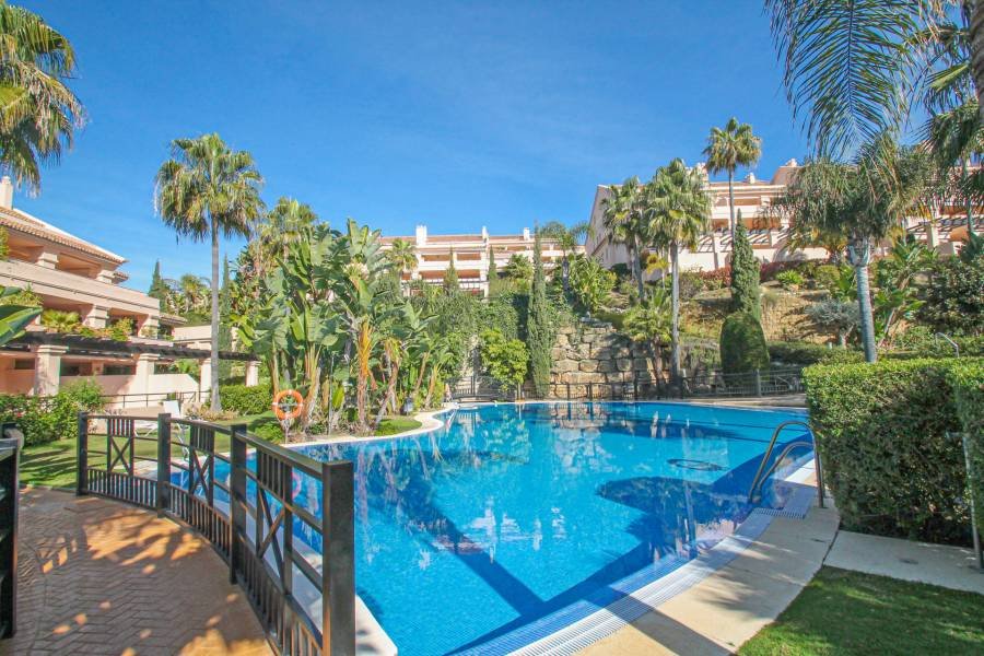 Apartment в Nueva Andalucia, Marbella | 2 спален | €0.75M
