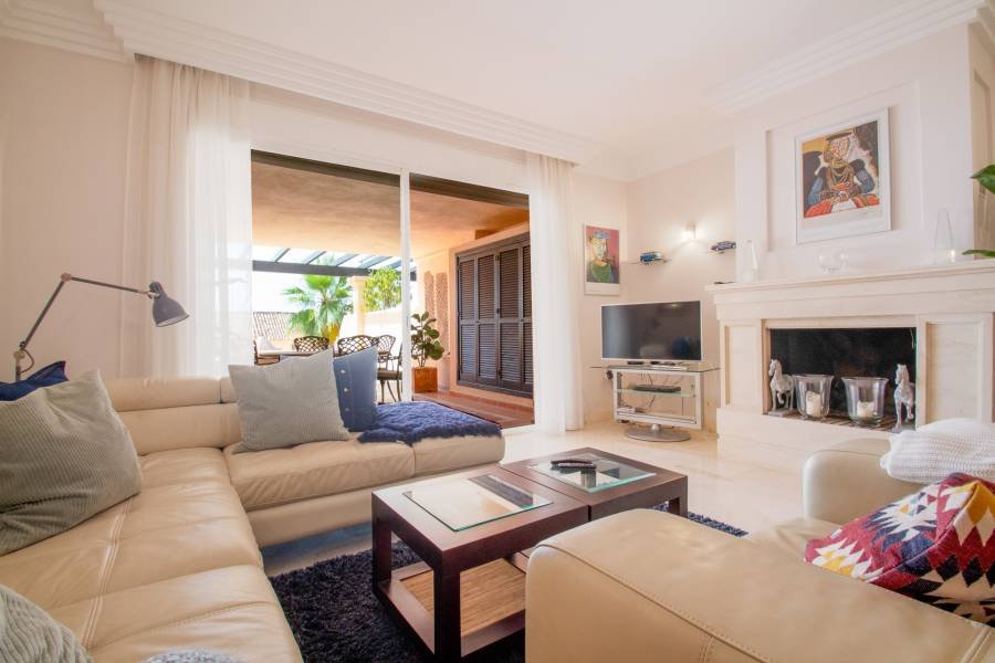 Apartment в Nueva Andalucia, Marbella | 2 спален | €0.75M