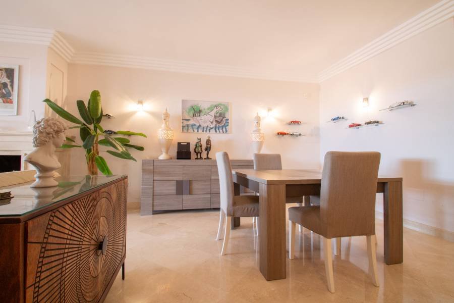 Apartment в Nueva Andalucia, Marbella | 2 спален | €0.75M