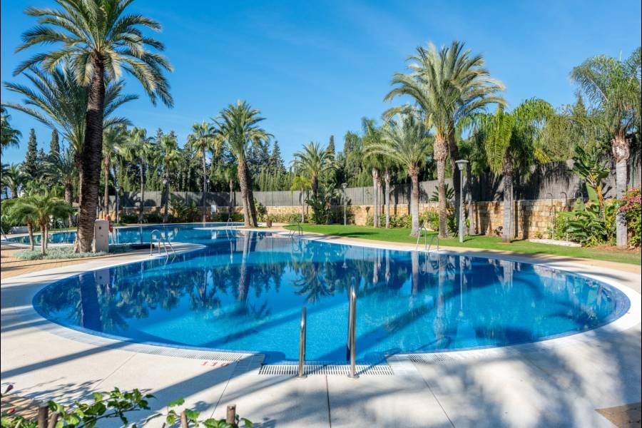 Ground Floor Apartment in Nueva Andalucia Marbella | 1-bed | €0.53M
