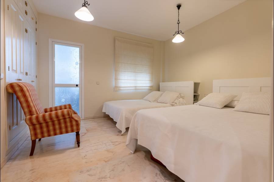 Flat в Estepona Town, Estepona | 3 спален | €0.95M