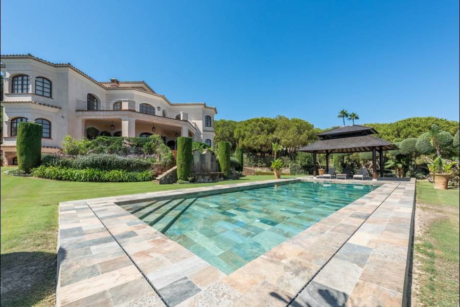 Villa in Sotogrande Alto Sotogrande | 5-bed | €3.75M
