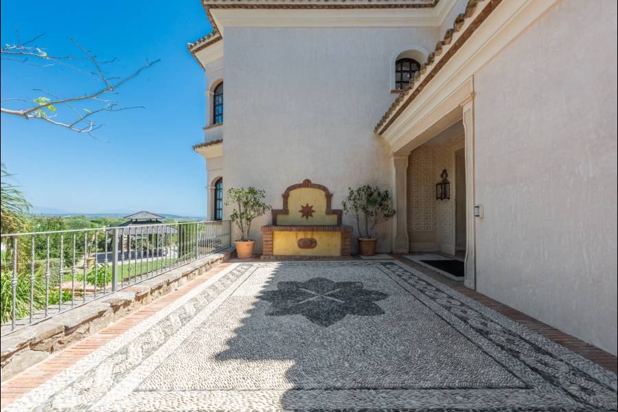 Villa in Sotogrande Alto Sotogrande | 5-bed | €3.75M