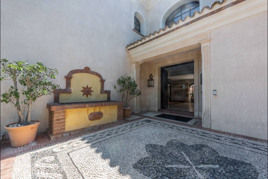 Villa in Sotogrande Alto Sotogrande | 5-bed | €3.75M