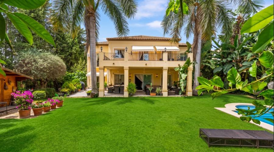 Villa in Nueva Andalucia Marbella | 5-bed | €2.95M