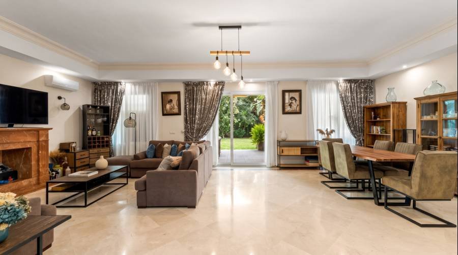 Villa in Nueva Andalucia Marbella | 5-bed | €2.95M