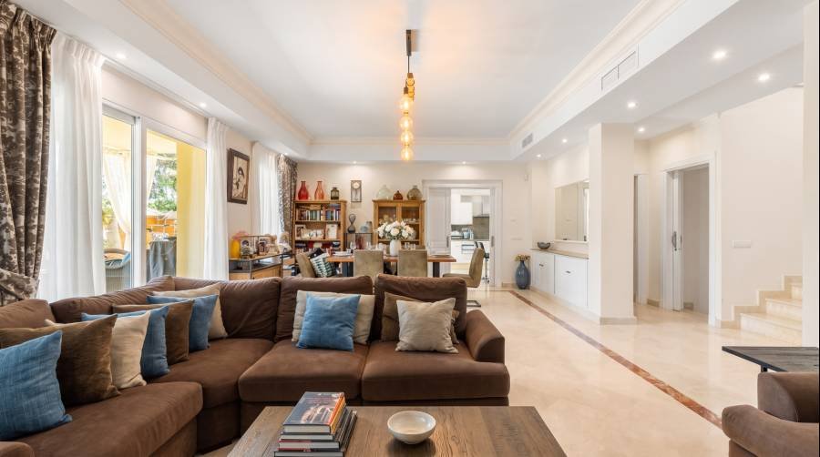 Villa in Nueva Andalucia Marbella | 5-bed | €2.95M