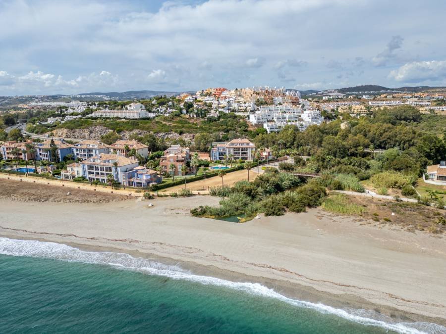 Villa in Bahia de Casares Casares | 5-bed | €1.60M