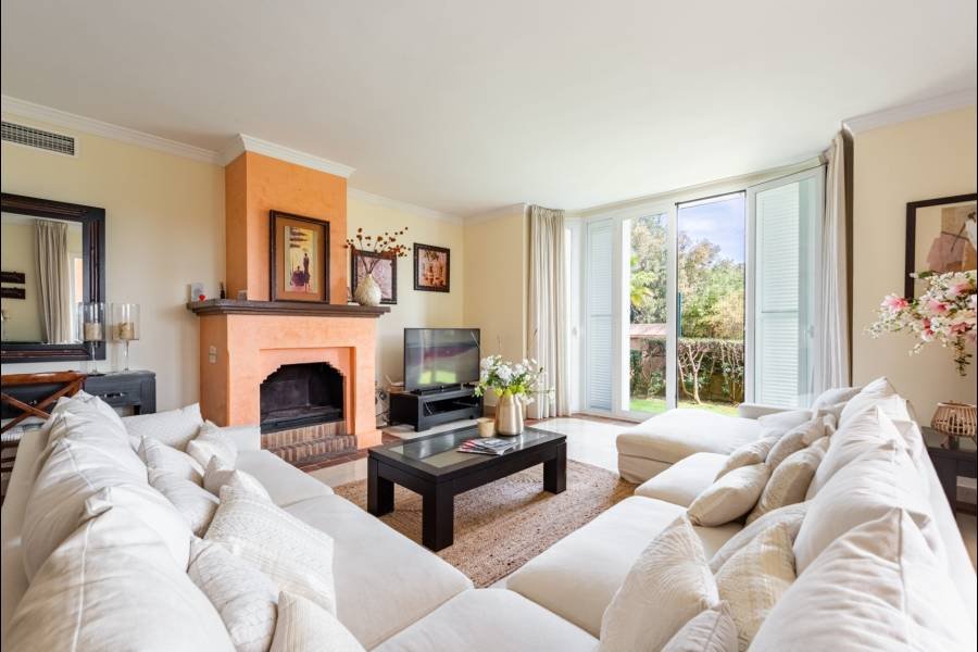 Villa in Bahia de Casares Casares | 5-bed | €1.60M