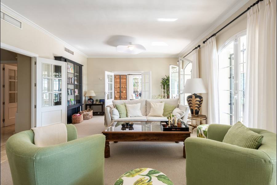 Villa in Vega del Colorado Benahavis | 5-bed | €3.85M