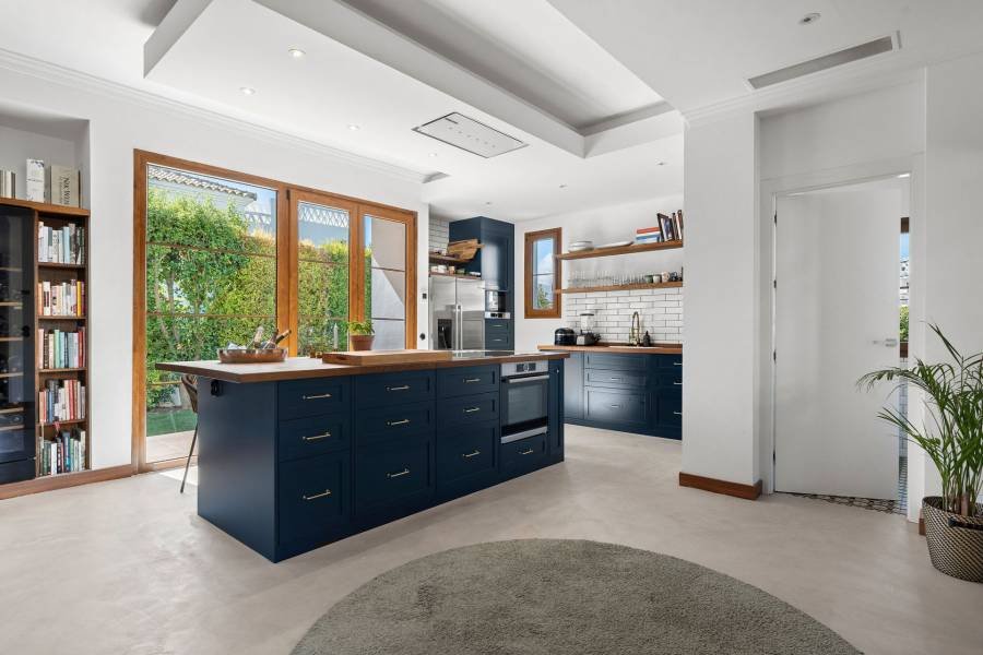Villa in Estepona East Estepona | 4-bed | €1.55M