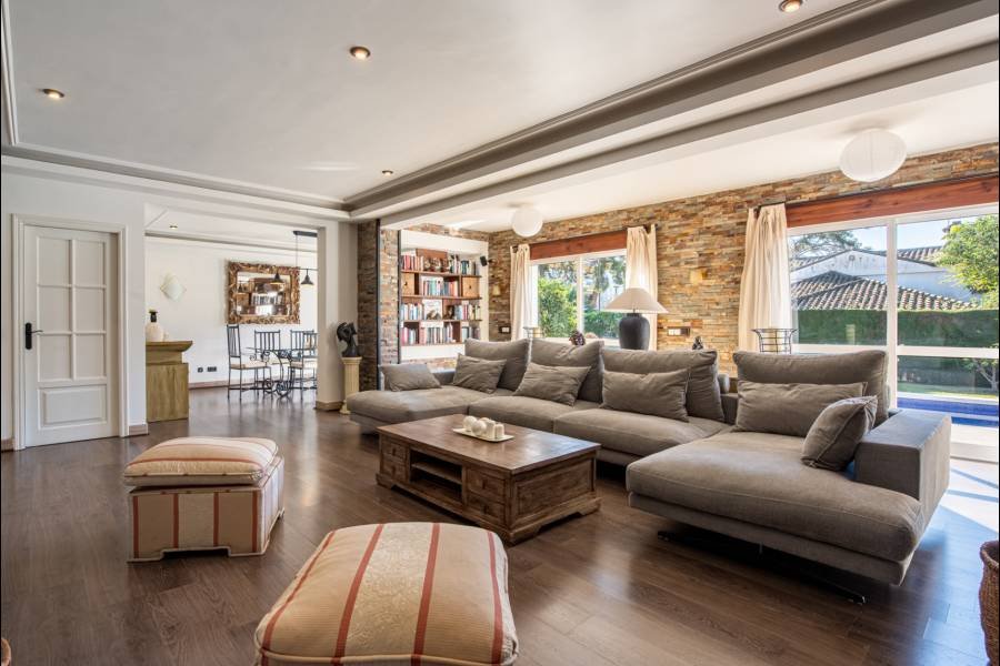 Villa in Marbella Golden Mile Marbella | 3-bed | €2.80M