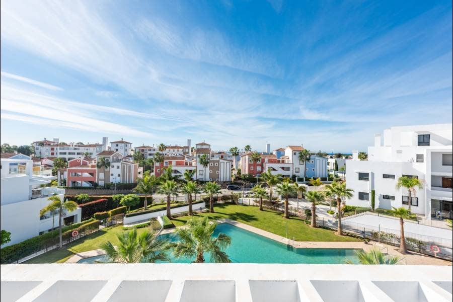Penthouse в Estepona East, Estepona | 3 спален | €1.00M