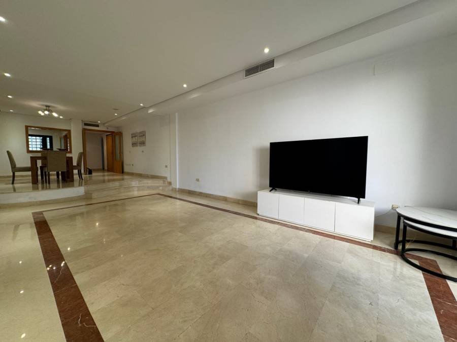 Apartment в Marbella - Puerto Banus, Marbella | 2 спален | €0.76M
