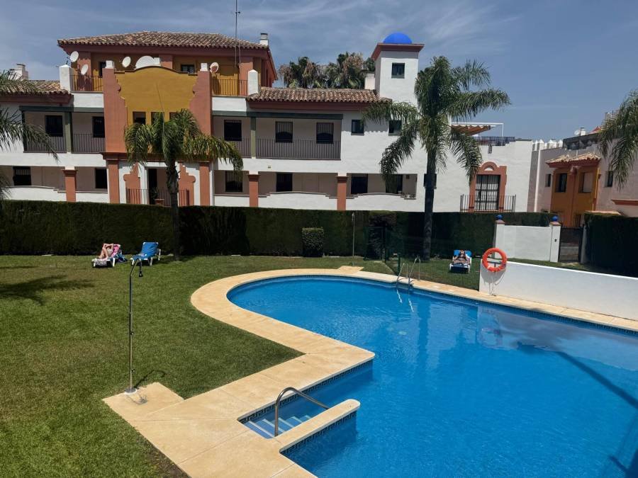 Penthouse в Estepona East, Estepona | 3 спален | €0.56M