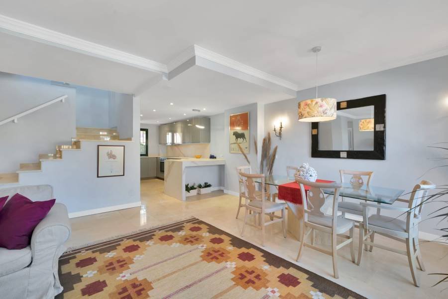 Penthouse в Estepona East, Estepona | 3 спален | €0.56M