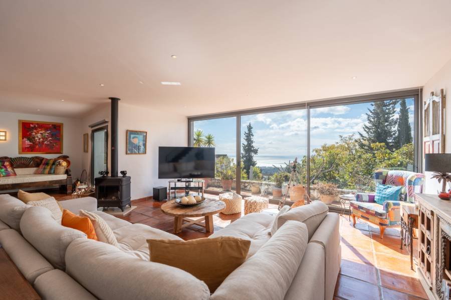 Villa in Mijas Pueblo Mijas | 4-bed | €2.50M