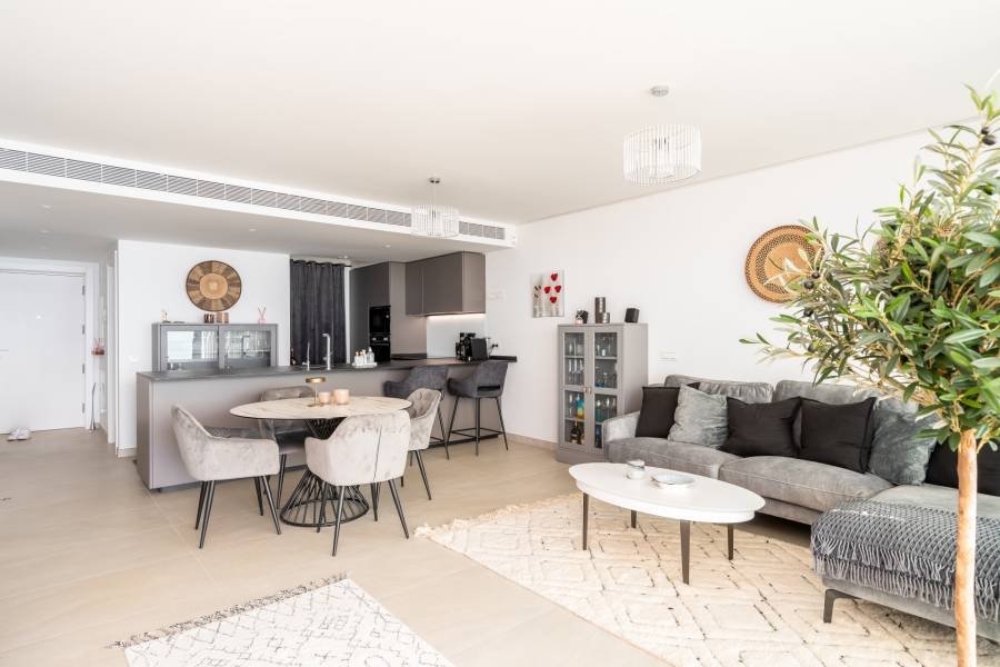 Apartment в , Fuengirola | 2 спален | €0.84M