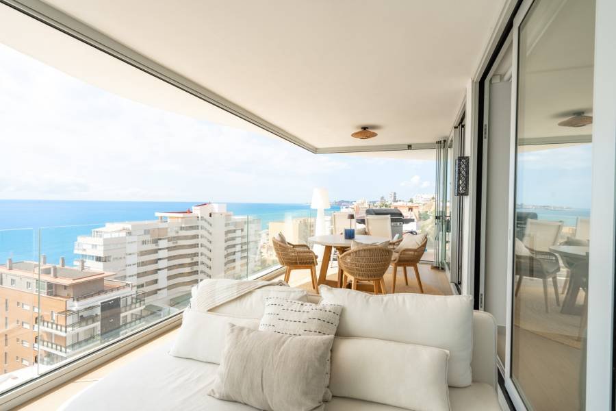 Apartment в , Fuengirola | 2 спален | €0.84M