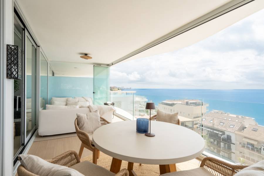Apartment в , Fuengirola | 2 спален | €0.84M