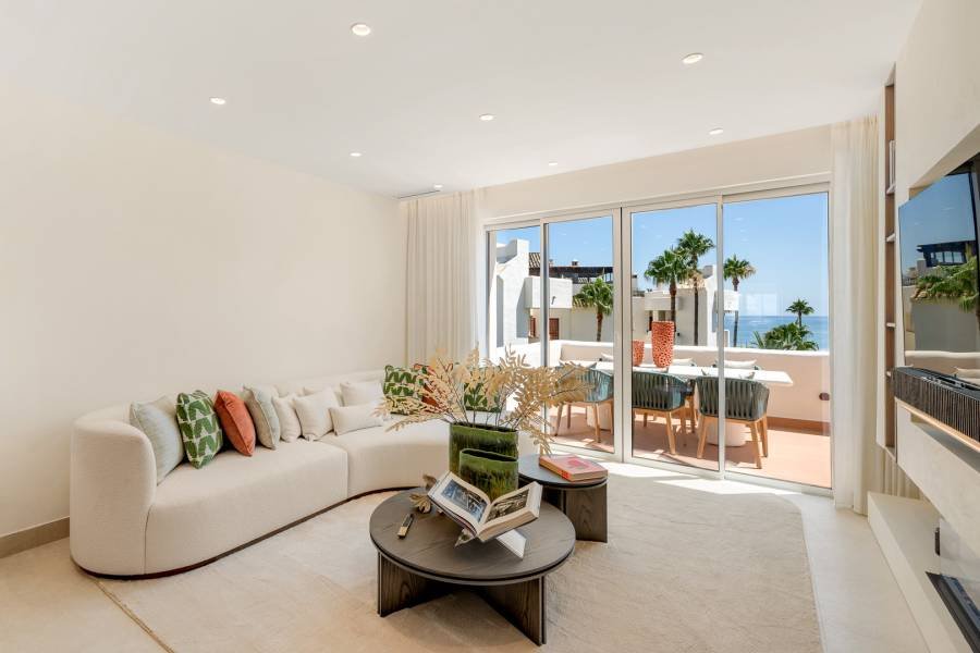 Penthouse in Estepona East Estepona | 3-bed | €2.70M