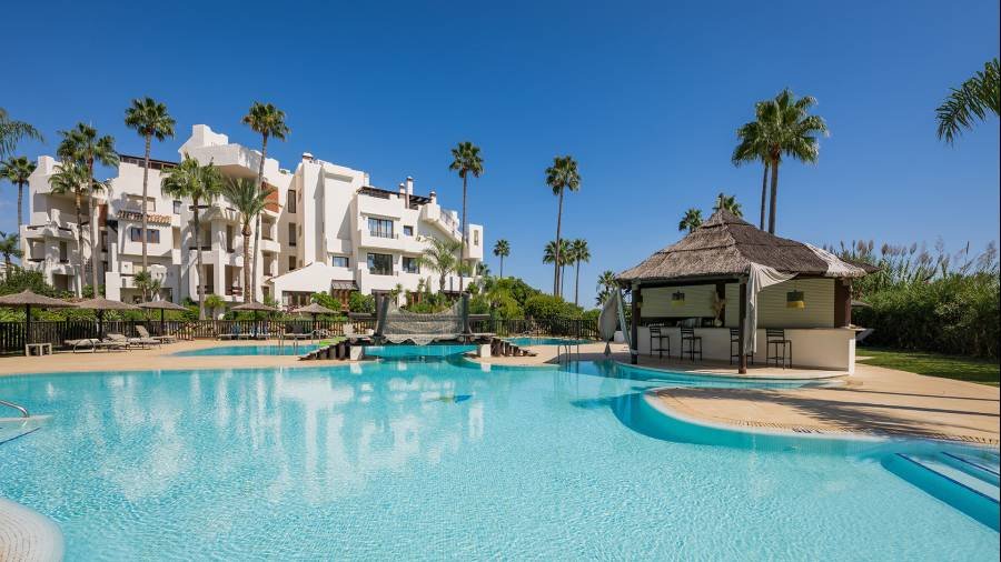 Ground Floor Apartment в Estepona East, Estepona | 3 спален | €2.00M