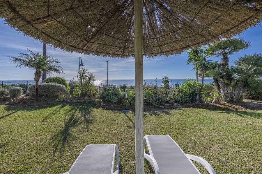 Ground Floor Apartment in Estepona East Estepona | 3-bed | €2.50M