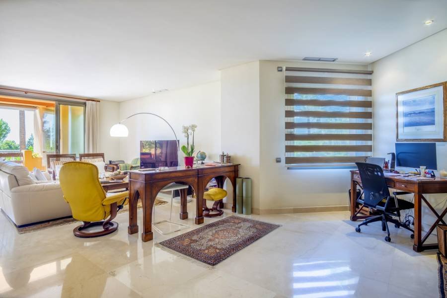 Apartment in Marbella Golden Mile Marbella | 2-bed | €1.35M
