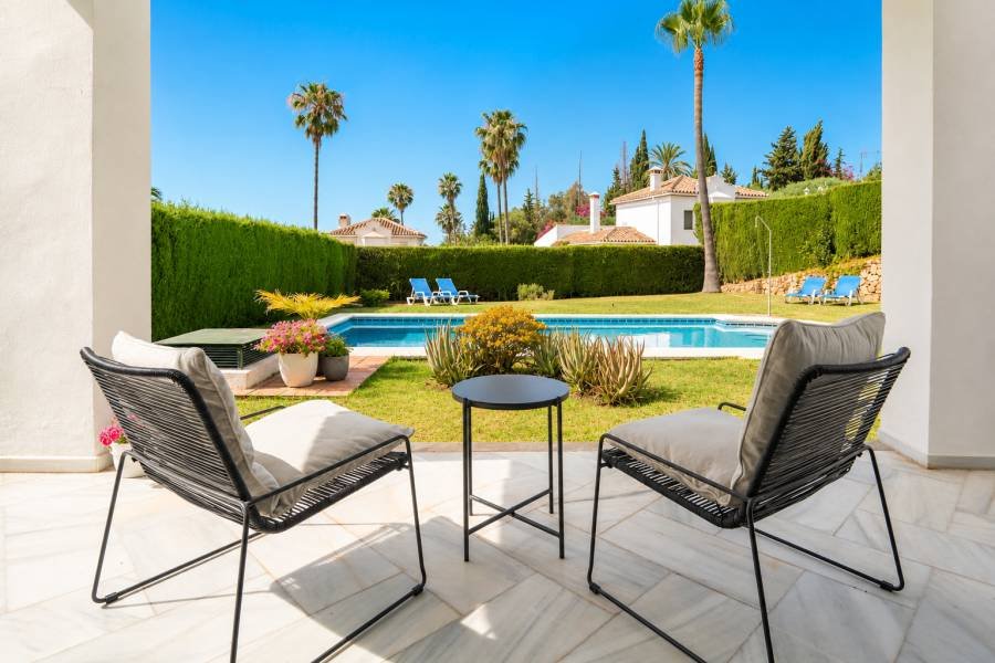 Villa in Marbella Este Marbella | 4-bed | €1.70M
