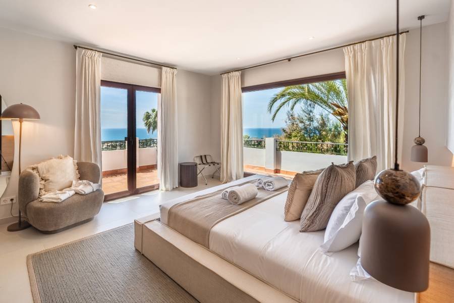 Villa in Marbella Este Marbella | 6-bed | €4.00M