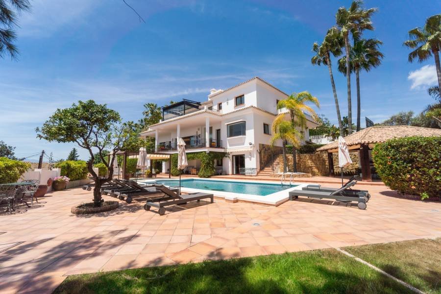 Villa in Marbella Este Marbella | 6-bed | €4.00M