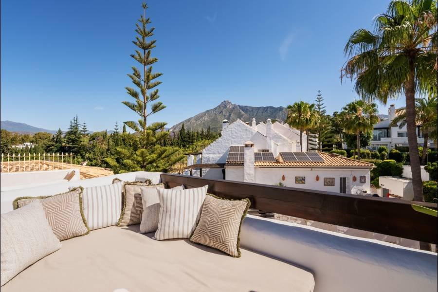 Town House in Marbella Golden Mile Marbella | 5-bed | €2.50M