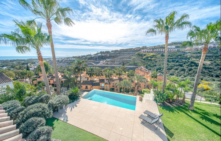 Villa en La Alqueria, Benahavis | 5 dormitorios | €2.75M