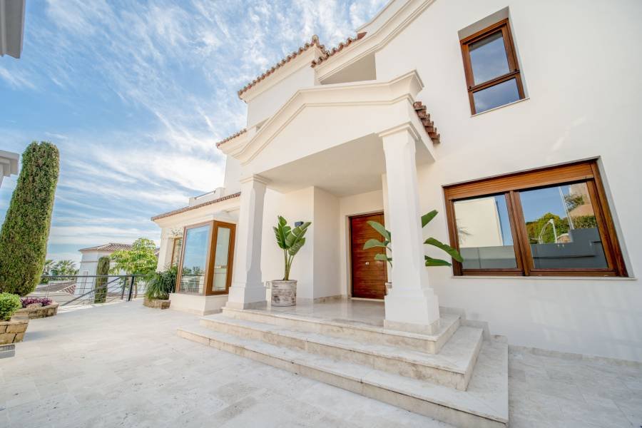 Villa en La Alqueria, Benahavis | 5 dormitorios | €2.75M